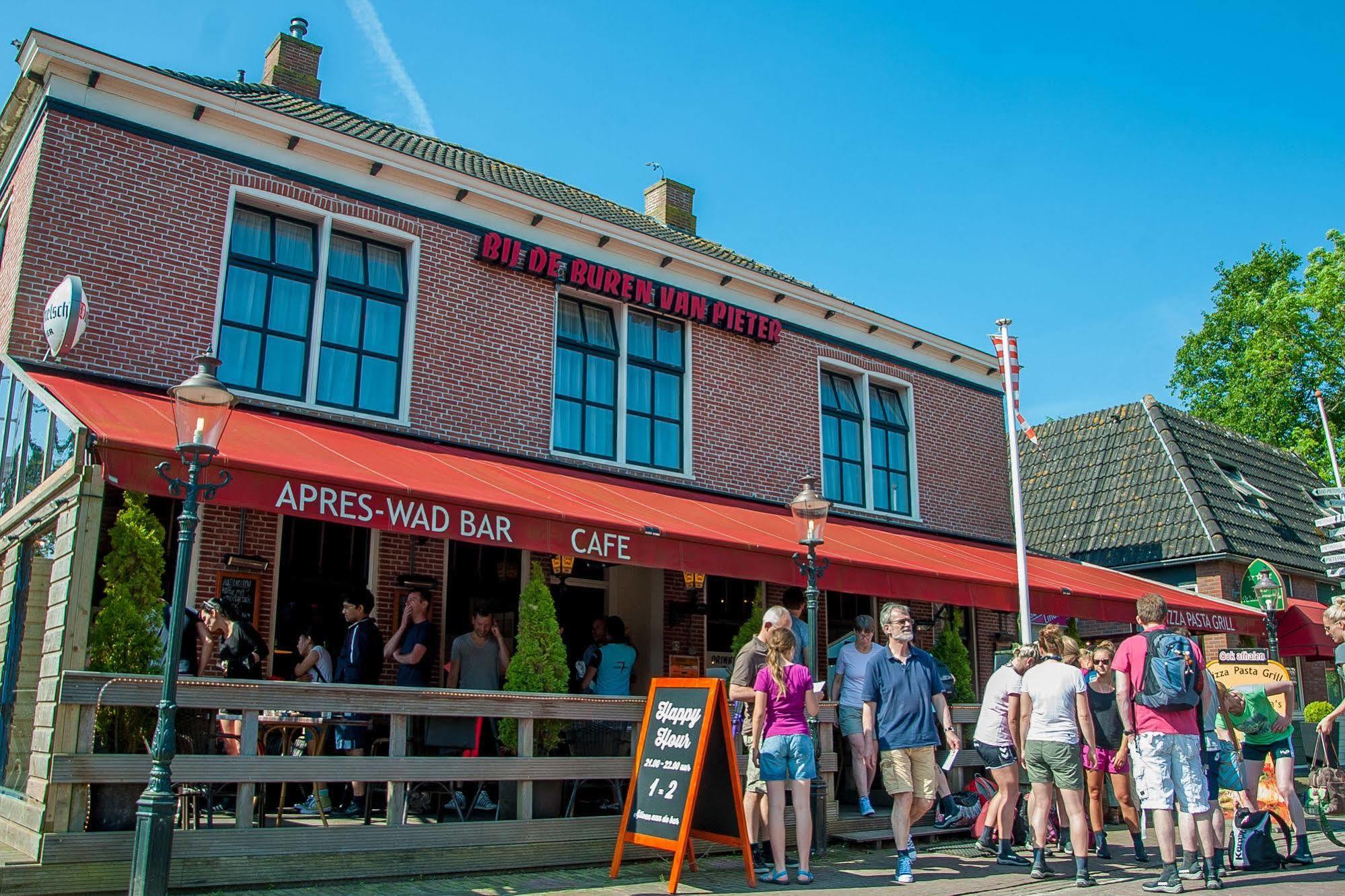 Hotel Waddengenot Pieterburen Exterior photo